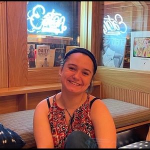 Meet your Posher, Maria